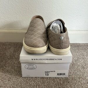 Steve Madden slip on sneakers